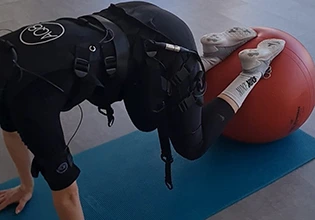 AQ8 EMS trening - Split